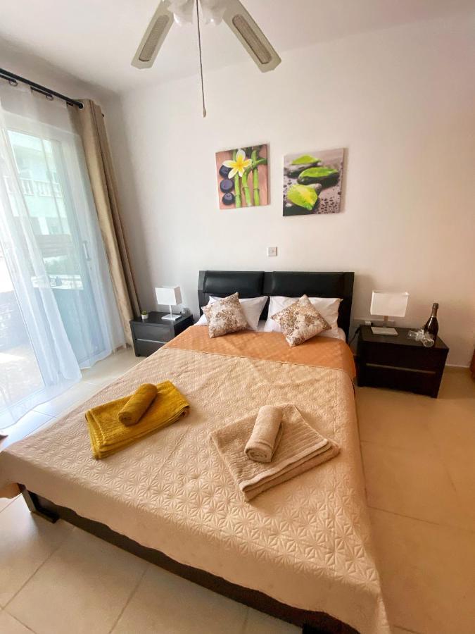 Cozy Poolside Apartment Πάφος Εξωτερικό φωτογραφία